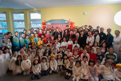 情暖新春，心系華教——駐漢堡總領(lǐng)事叢武春節(jié)走訪(fǎng)領(lǐng)區(qū)中文學(xué)校